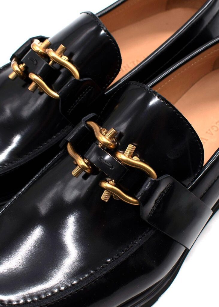 👞 Bottega Veneta Mokassins für Herren – Secondhand Luxus zum Spitzenpreis 6 Sohlenansicht der Bottega Veneta Mokassins – kaum sichtbare Gebrauchsspuren