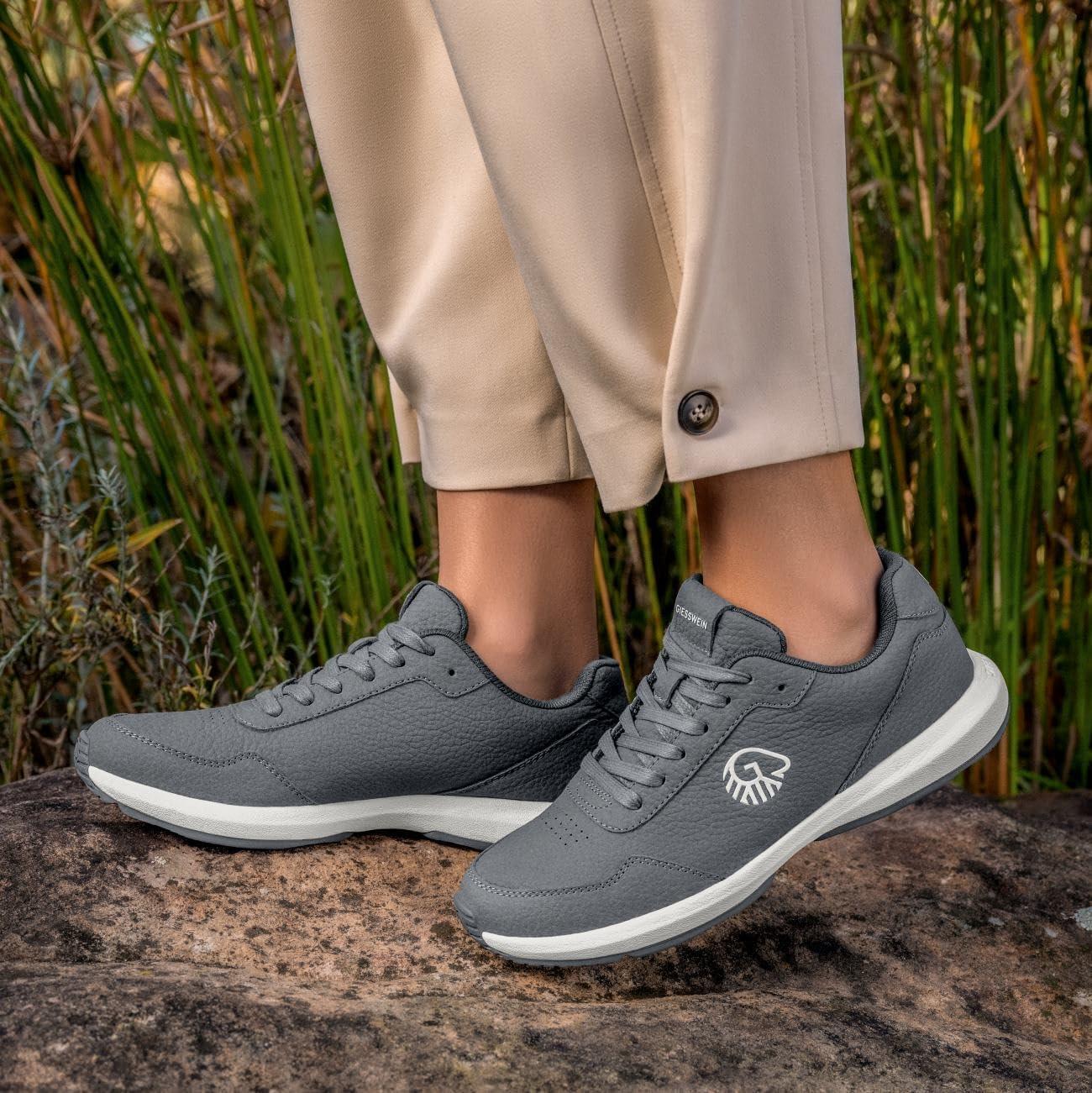 Detail Der Pilzleder-Oberfläche Bei Den Giesswein Sneaker Damen
