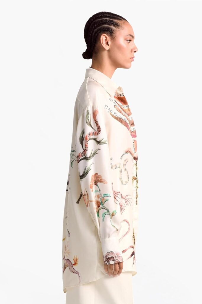 ✨ Altuzarra Chika Top im Test – Luxus & Leichtigkeit in Perfektion ✨ 4 Detailansicht Des Altuzarra Chika Tops Mit Verdeckter Knopfleiste Aus Reiner Seide