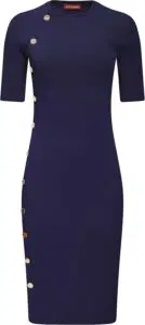 Glänzen Im Altuzarra Minamoto Strickkleid Mit Stil!-Das Altuzarra Minamoto Strickkleid Ist Ein Wahres Meisterwerk Der Mode, Das Sowohl Komfort Als Auch Eleganz Vereint. In Dieser Saison Wird Es Zu Einem Must-Have Für Fashionistas Und Stilbewusste Auf Der Ganzen Welt. Egal, Ob Du Einen Schicken Abendlook Kreieren Oder Einfach Nur Deine Alltagsgarderobe Aufpeppen Möchtest – Dieses Kleid Ist Der Perfekte Begleiter. Lass Uns Gemeinsam Entdecken, Warum Das Altuzarra Minamoto Strickkleid So Besonders Ist Und Wie Du Damit Strahlend Schön Glänzen Kannst!

Strahlend Schön: Das Altuzarra Minamoto Strickkleid!

Das Altuzarra Minamoto Strickkleid Besticht Durch Seine Zeitlose Eleganz Und Seine Ansprechende Silhouette. Hergestellt Aus Hochwertigen Materialien, Schmiegt Sich Das Kleid Sanft An Deinen Körper Und Sorgt Für Ein Angenehmes Tragegefühl. Die Weiche Textur Des Strickstoffes Verleiht Dir Nicht Nur Wärme, Sondern Auch Eine Gewisse Nonchalance, Die Perfekt Für Den Alltag Geeignet Ist. Die Sorgfältige Verarbeitung Und Die Feinen Details Machen Dieses Kleid Zu Einem Echten Hingucker.

Die Farbpalette Des Minamoto Strickkleides Ist Ebenso Faszinierend. Von Sanften Pastelltönen Bis Hin Zu Kräftigen, Leuchtenden Farben Bietet Es Für Jeden Geschmack Etwas. Diese Vielfalt Ermöglicht Es Dir, Das Kleid Nach Deinem Persönlichen Stil Zu Kombinieren Und Es An Verschiedene Anlässe Anzupassen. Egal, Ob Du Es Mit Einer Eleganten Blazerjacke Für Das Büro Oder Mit Einem Aufregenden Statement-Schmuck Für Eine Abendveranstaltung Kombinierst, Das Altuzarra Minamoto Strickkleid Wird Immer Die Richtige Wahl Sein.

Ein Weiteres Highlight Des Kleides Ist Sein Vielseitiges Design. Mit Einem Femininen Schnitt Und Einer Schmeichelhaften Länge, Die Sowohl Elegant Als Auch Lässig Wirkt, Passt Es Perfekt Zu Verschiedenen Körpertypen. Die Möglichkeit, Das Kleid Mit Verschiedenen Accessoires Zu Stylen, Eröffnet Dir Unendliche Kombinationsmöglichkeiten. Verwandle Dein Outfit Mit Einem Bunten Gürtel, Stylishen Stiefeln Oder Zarten Sandalen – Die Wahl Liegt Ganz Bei Dir!

Stilvoll Glänzen: Dein Perfekter Begleiter Für Jede Gelegenheit!

Das Altuzarra Minamoto Strickkleid Ist Nicht Nur Ein Modisches Statement, Sondern Auch Der Ideale Begleiter Für Jede Gelegenheit. Ob Du Ein Treffen Mit Freunden, Einen Romantischen Abend Oder Ein Wichtiges Business-Meeting Planst – Mit Diesem Kleid Bist Du Immer Bestens Angezogen. Seine Schlichte Eleganz Lässt Sich Mühelos In Verschiedene Looks Integrieren Und Sorgt Dafür, Dass Du Immer Im Mittelpunkt Stehst.

Besonders In Der Kühleren Jahreszeit Zeigt Sich Die Vielseitigkeit Des Strickkleides. Kombiniert Mit Einer Schicken Strumpfhose Und Einem Warmen Mantel Bist Du Perfekt Für Einen Spaziergang Im Park Oder Einen Besuch Im Café Gerüstet. Und Wenn Die Temperaturen Steigen, Kannst Du Das Kleid Einfach Mit Sandalen Und Einer Leichten Jacke Für Einen Entspannten Sommerlook Stylen. So Bist Du In Jeder Jahreszeit Bestens Gekleidet Und Bleibst Dennoch Stylisch!

Darüber Hinaus Ist Die Pflege Des Altuzarra Minamoto Strickkleides Kinderleicht. Dank Der Robusten Materialien Kannst Du Es Einfach In Der Maschine Waschen, Ohne Dass Die Farben Verblassen Oder Die Form Leidet. Dies Gibt Dir Die Freiheit, Das Kleid Häufig Zu Tragen, Ohne Dir Gedanken Über Abnutzung Machen Zu Müssen. Ein Kleid, Das Sowohl Praktische Als Auch Modische Ansprüche Erfüllt – Was Könnte Man Sich Mehr Wünschen?

Das Altuzarra Minamoto Strickkleid Ist Zweifellos Ein Kleidungsstück, Das In Keinem Kleiderschrank Fehlen Sollte. Mit Seiner Zeitlosen Eleganz, Der Hohen Vielseitigkeit Und Dem Hohen Tragekomfort Verleiht Es Jedem Look Das Gewisse Etwas. Strahle In Jeder Situation Und Genieße Die Bewundernden Blicke, Die Dir Dieses Kleid Einbringt. Lass Dich Inspirieren Und Finde Deinen Eigenen Stil Mit Dem Altuzarra Minamoto Strickkleid – Denn Stilvoll Glänzen Kann So Einfach Sein!