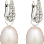 Glanzvolle Eleganz: Annoushkas Barocke Ohrringe Mit Perle