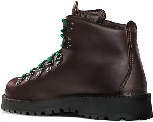 Hochwertige Outdoorschuhe Beim Klettern Auf Felsen