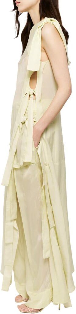 💫 EUDON CHOI Gemma Kleid – Ein Mode-Statement der Extraklasse 💫 5 Nahaufnahme des U-Boot-Ausschnitts vom EUDON CHOI Gemma Kleid