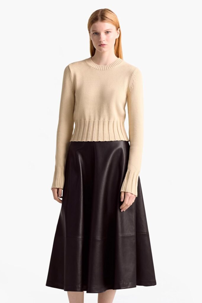 Altuzarra Pullover Kombiniert Mit Jeans – Eleganter Alltagslook