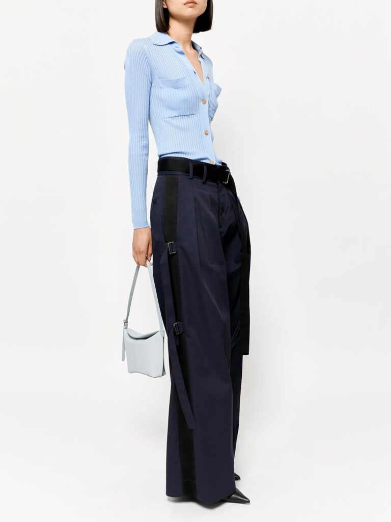 EUDON CHOI Yva Trousers – Dein stilvolles Statement 👖✨ 3 Eudon Choi Yva Trousers In Dark Indigo Mit Weitem Bein Und Plisseefalten – Vorderansicht